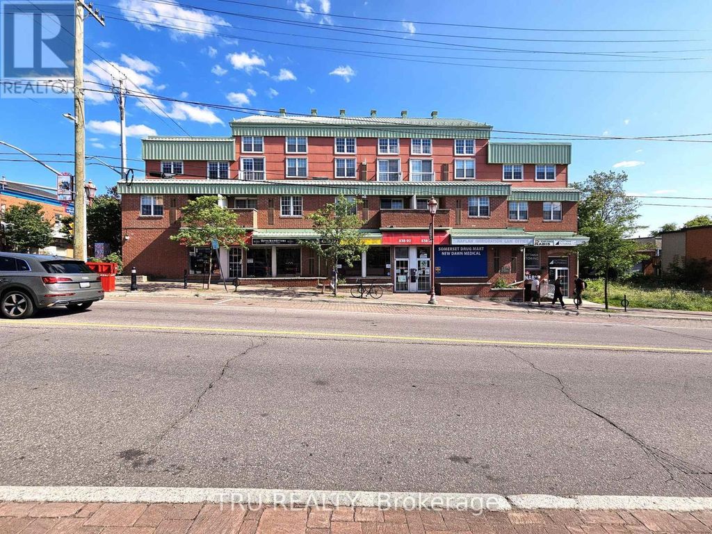 20 - 838 Somerset Street W, Ottawa
