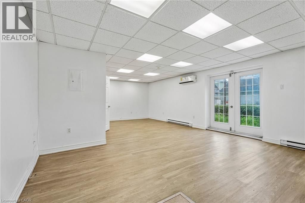 868 King Street W, Hamilton
