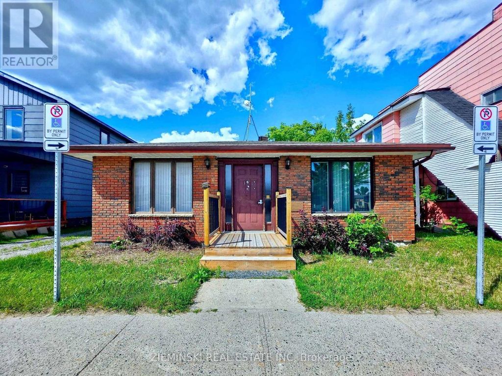 238 Main Street, Iroquois Falls