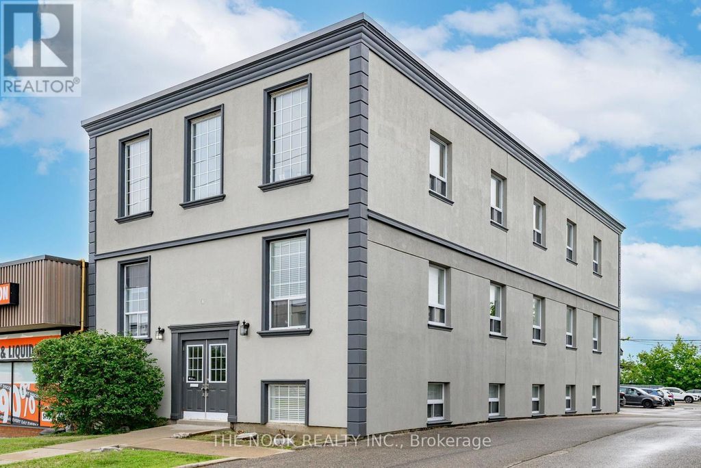 2b - 337 King Street W, Oshawa (vanier)