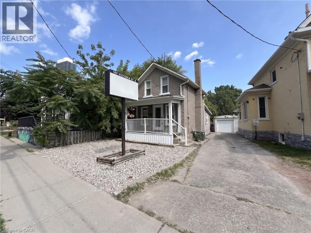 107 Victoria Street S, Kitchener