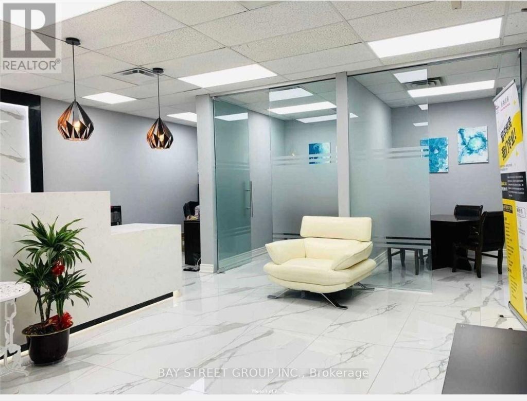 207 - 7050 Woodbine Avenue, Markham (milliken Mills West)