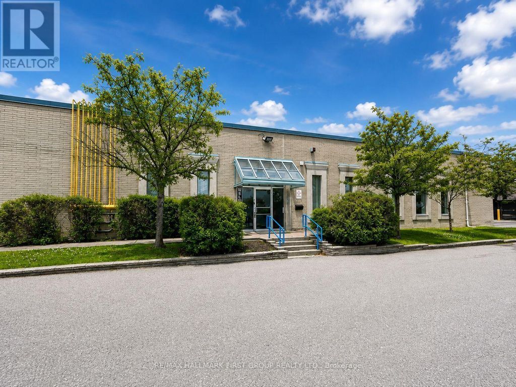 1&3 - 126 Commercial Avenue, Ajax (south West)