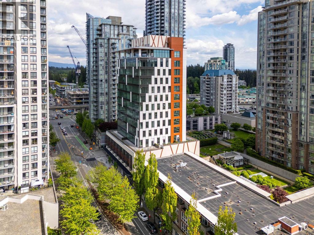 605 2992 Glen Drive, Coquitlam