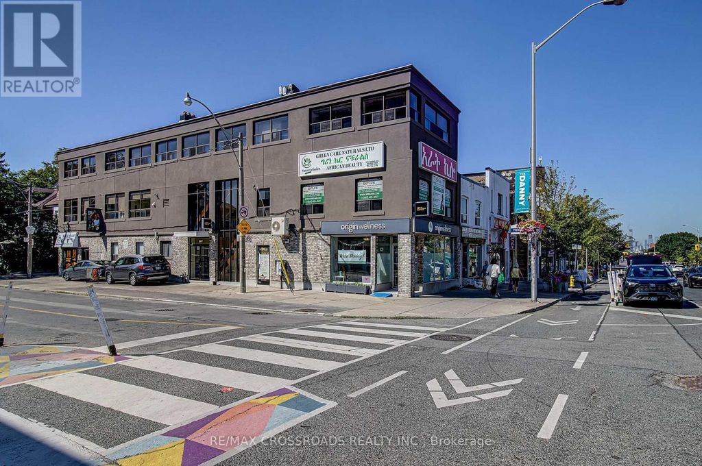 2nd Floor - 2017 Danforth Avenue, Toronto (woodbine Corridor)