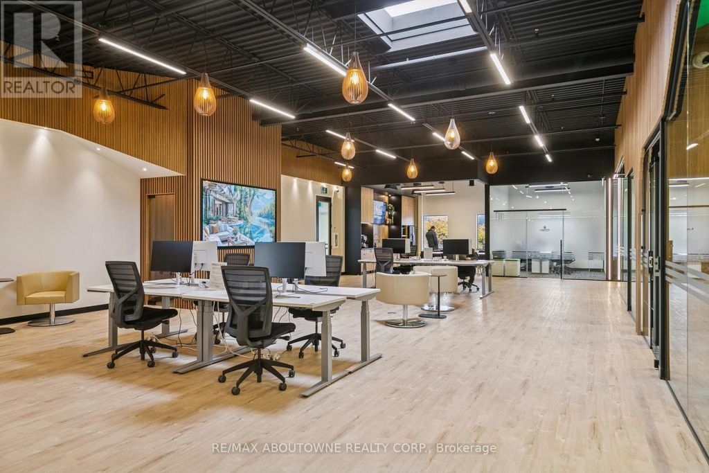 211-b - 320 Matheson Boulevard W, Mississauga (gateway)
