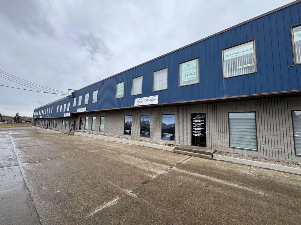 9864a 33 Avenue Northwest, Edmonton