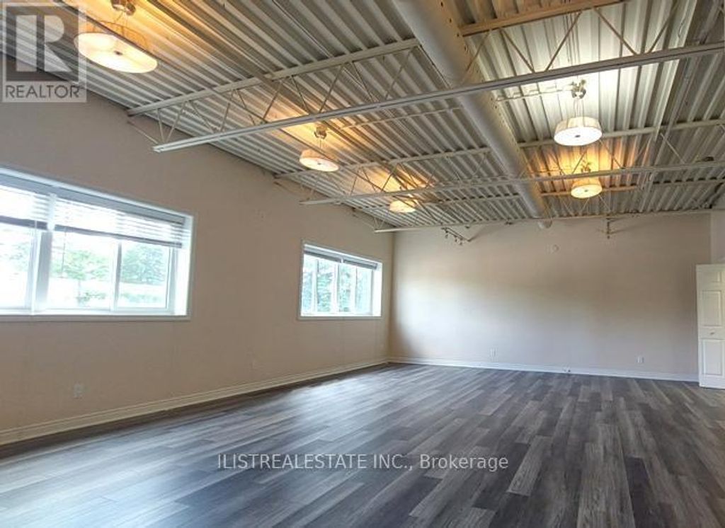 Upper - 458 Service Road, Whitchurch-Stouffville (stouffville)