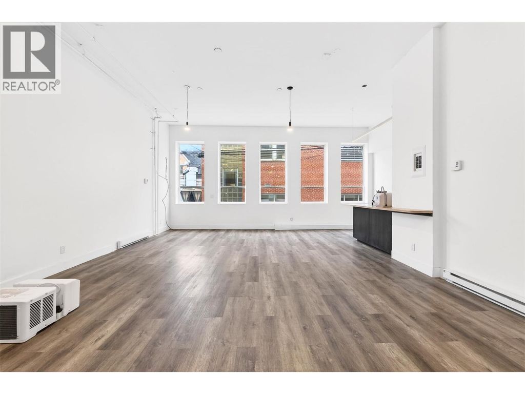 533 Baker Street Unit# 2, Nelson