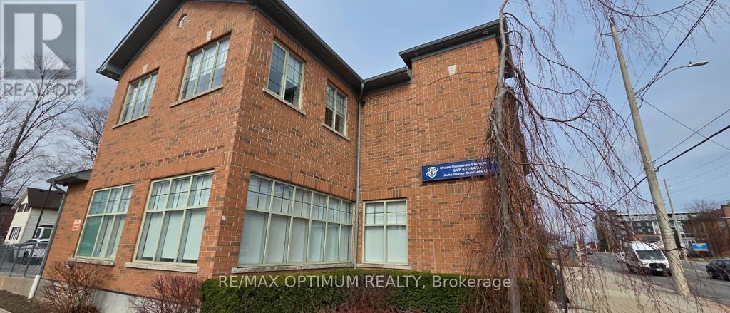 G - T4 Room 2 - 400 Dundas Street, Whitby (downtown Whitby)