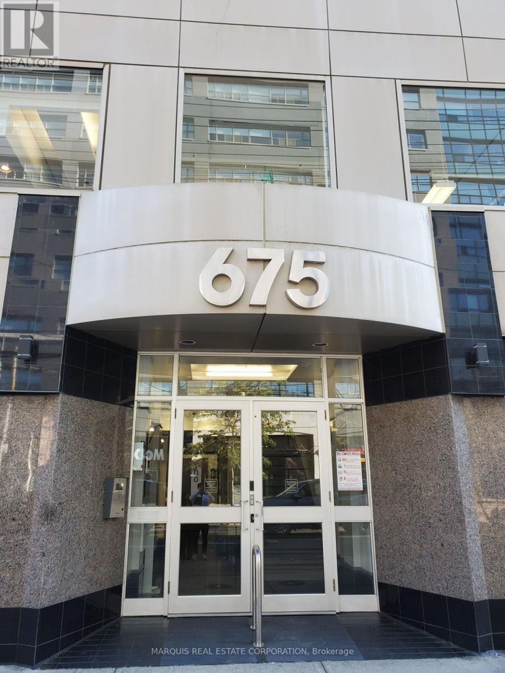 302 - 675 King Street W, Toronto (niagara)