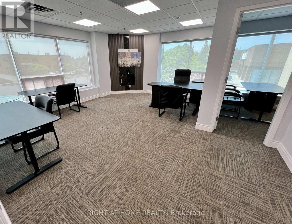 18 2nd - 120 Woodstream Boulevard, Vaughan (vaughan Grove)