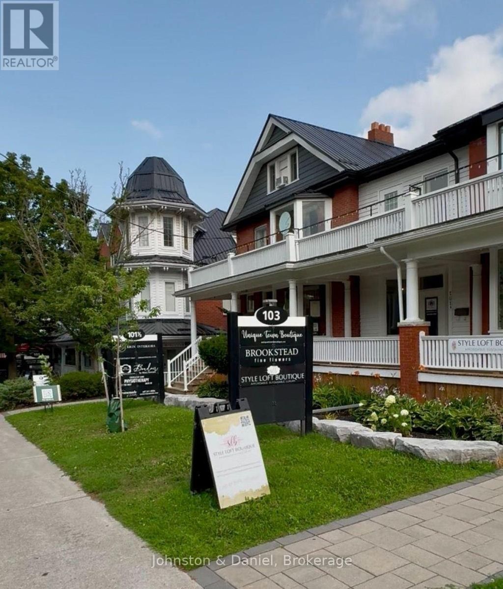 302 - 101 Mary Street W, Whitby (downtown Whitby)