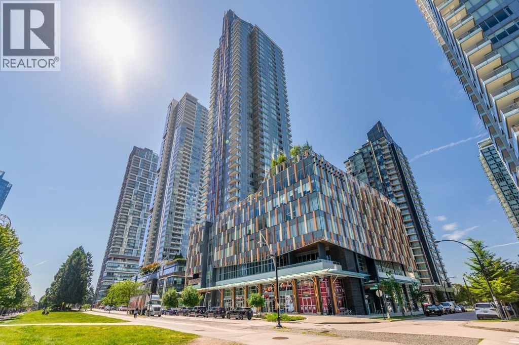 501 6378 Silver Avenue, Burnaby