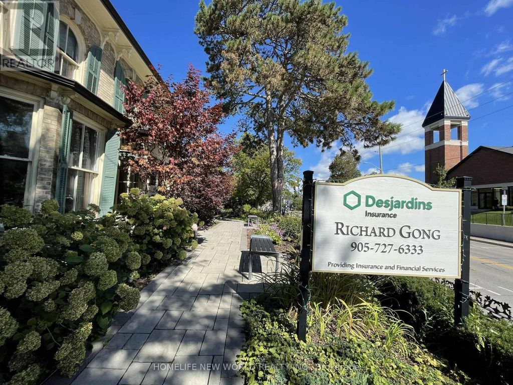 15342 Yonge Street, Aurora (aurora Village)