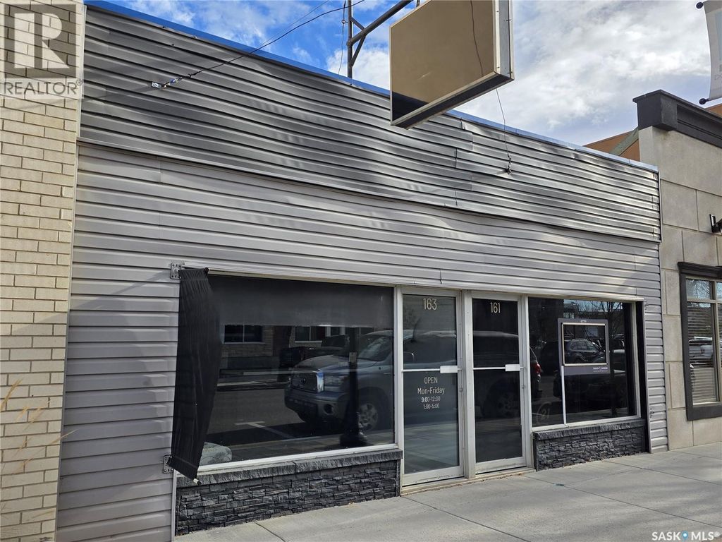 163 1st Avenue Ne, Swift Current
