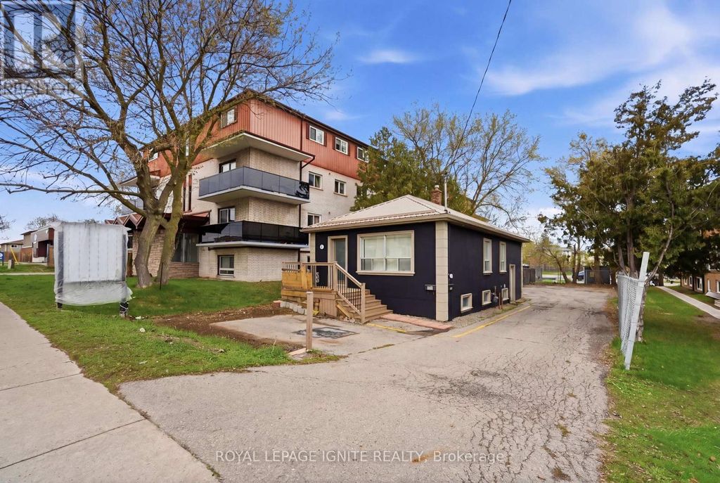 951 Simcoe Street N, Oshawa (centennial)