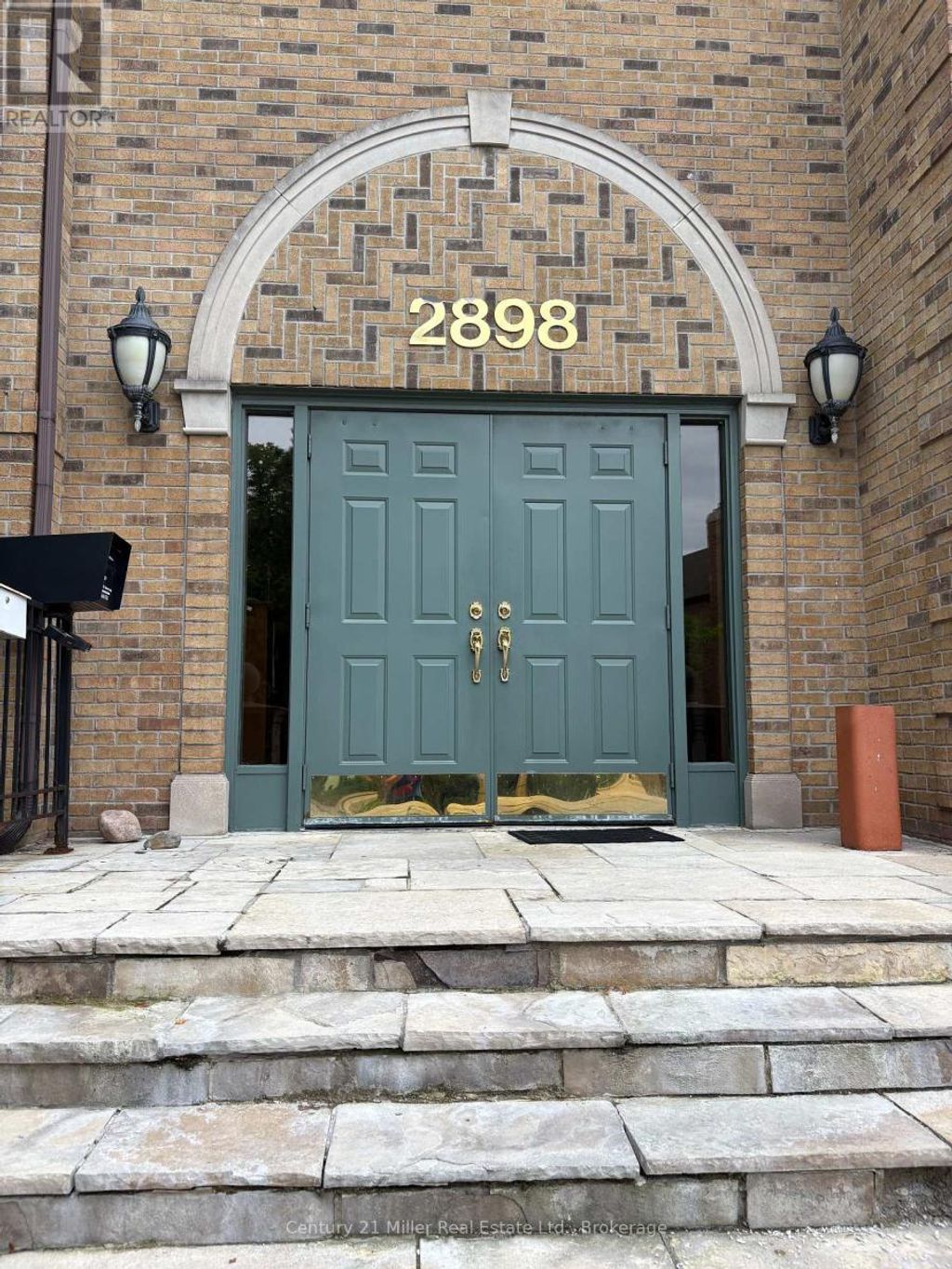 102 - 2898 South Sheridan Way, Oakville (wp Winston Park)
