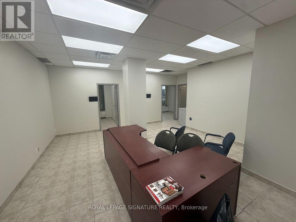 404 - 1017 Wilson Avenue, Toronto (downsview-Roding-Cfb)