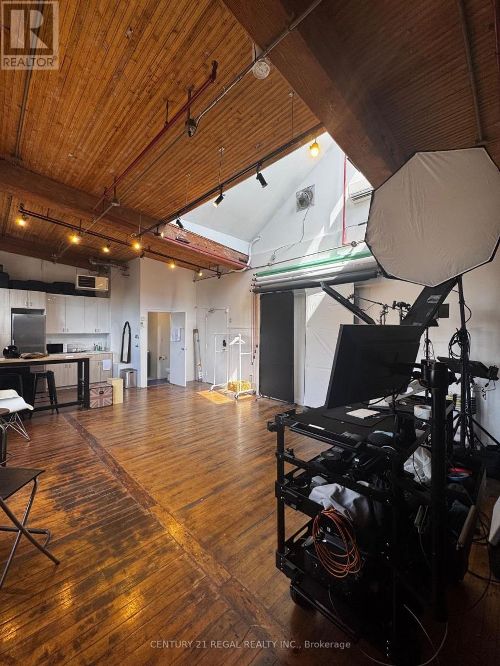 306 - 77 Florence Street, Toronto (little Portugal)