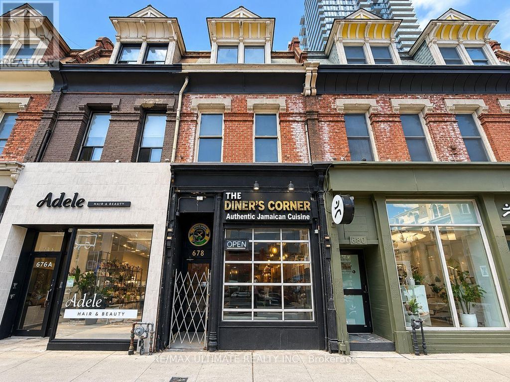 2nd Floor - 678 Yonge Street, Toronto (bay Street Corridor)