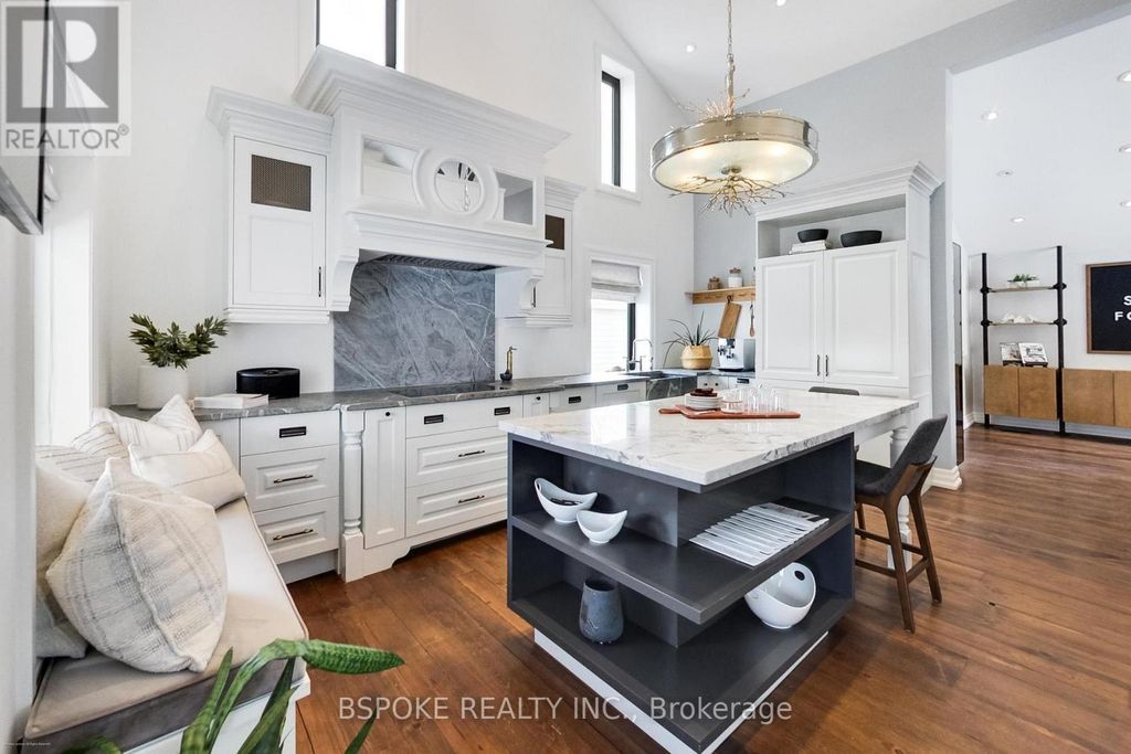 578 Kingston Road W, Ajax (central West)