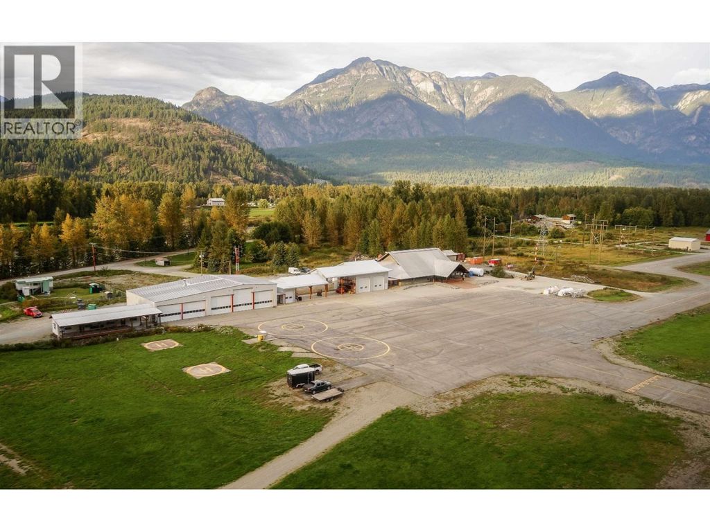 1850 Airport Road, Pemberton