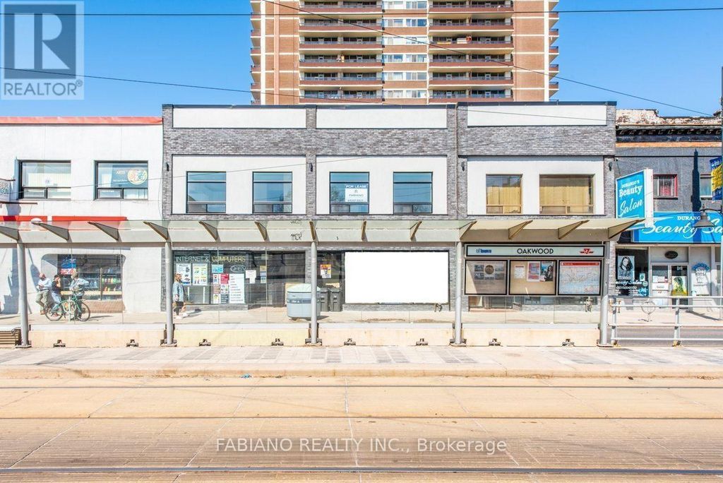 944 St Clair Avenue W, Toronto (oakwood Village)