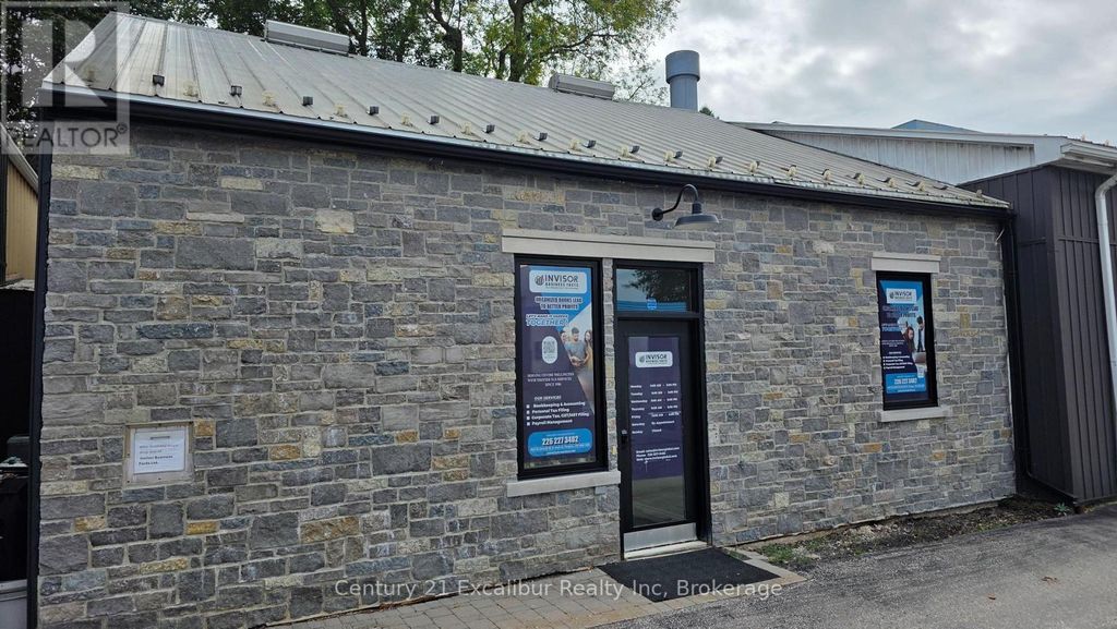 B - 645 St David Street N, Centre Wellington (fergus)