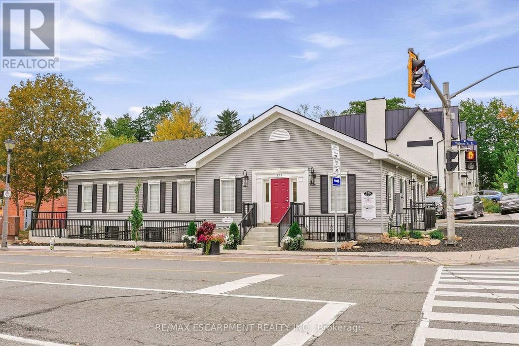Room 1 - 326 Wilson Street E, Hamilton (ancaster)