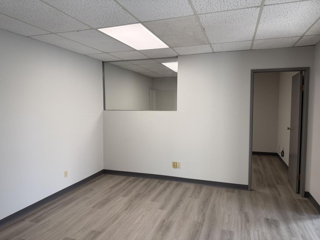9860a 33 Avenue, Edmonton