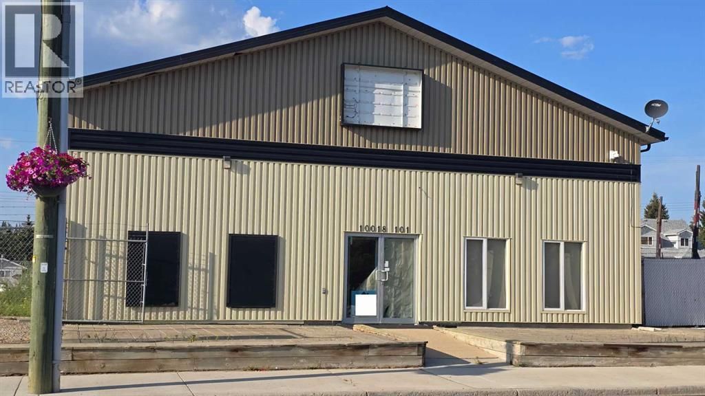 9922 101 Avenue, Plamondon