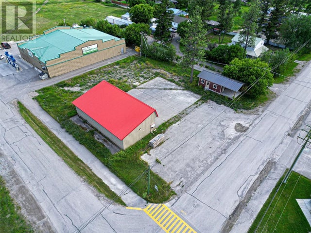 4958 Burns Avenue, Canal Flats