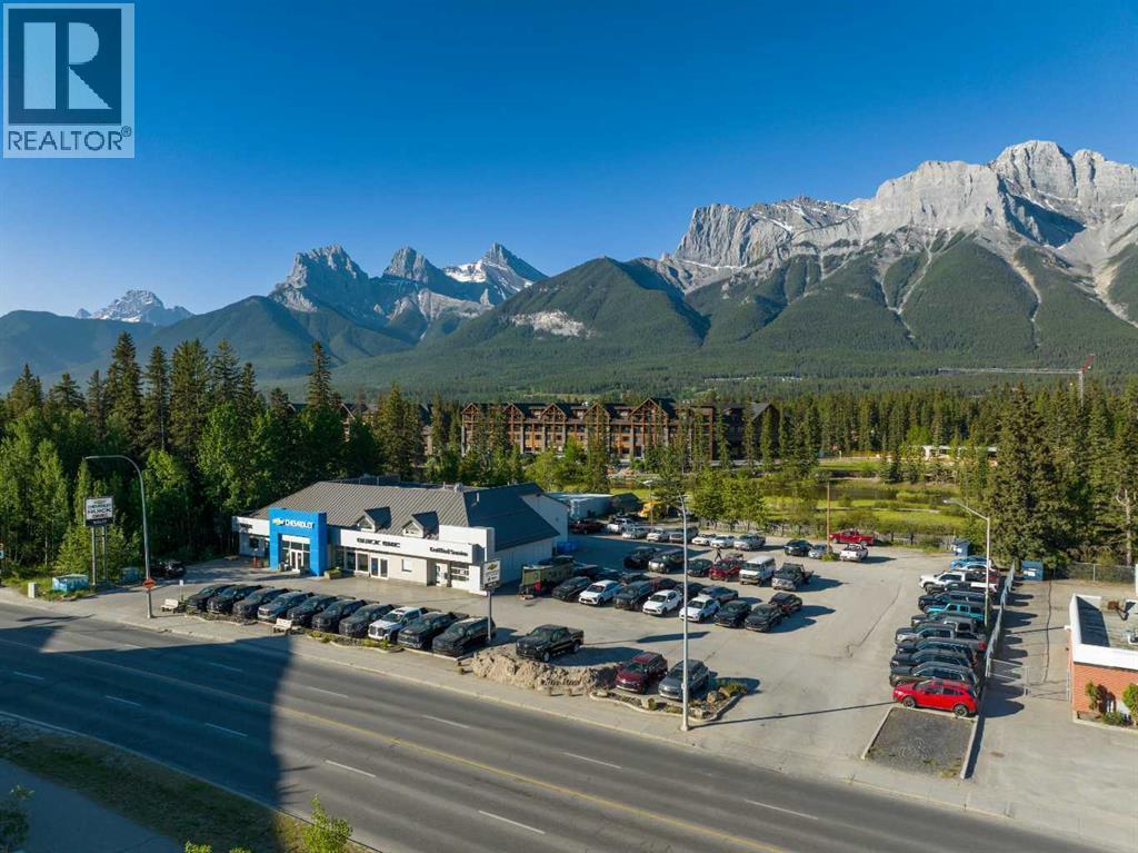 707 Railway Avenue, Canmore