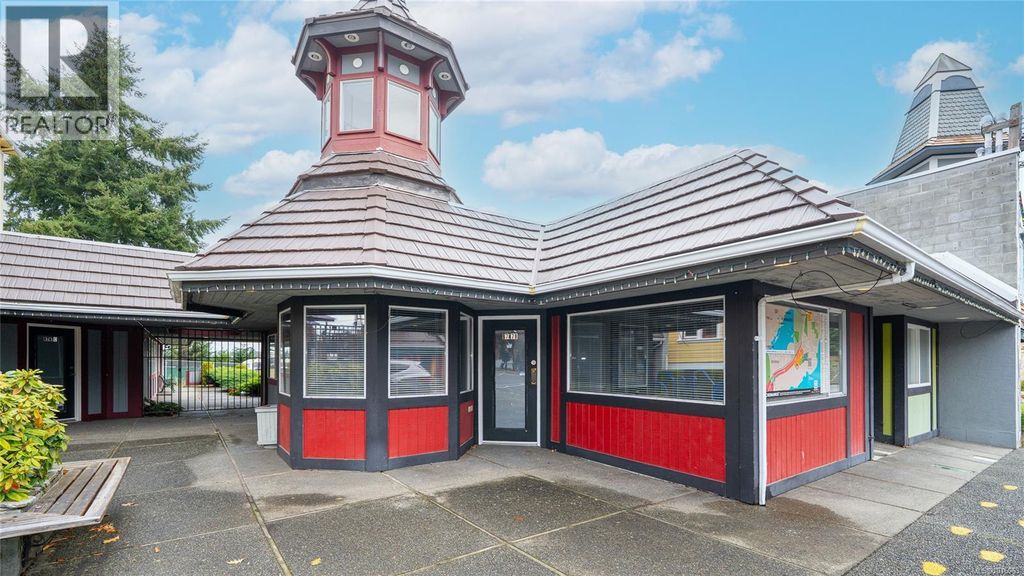 9747 Willow St, Chemainus