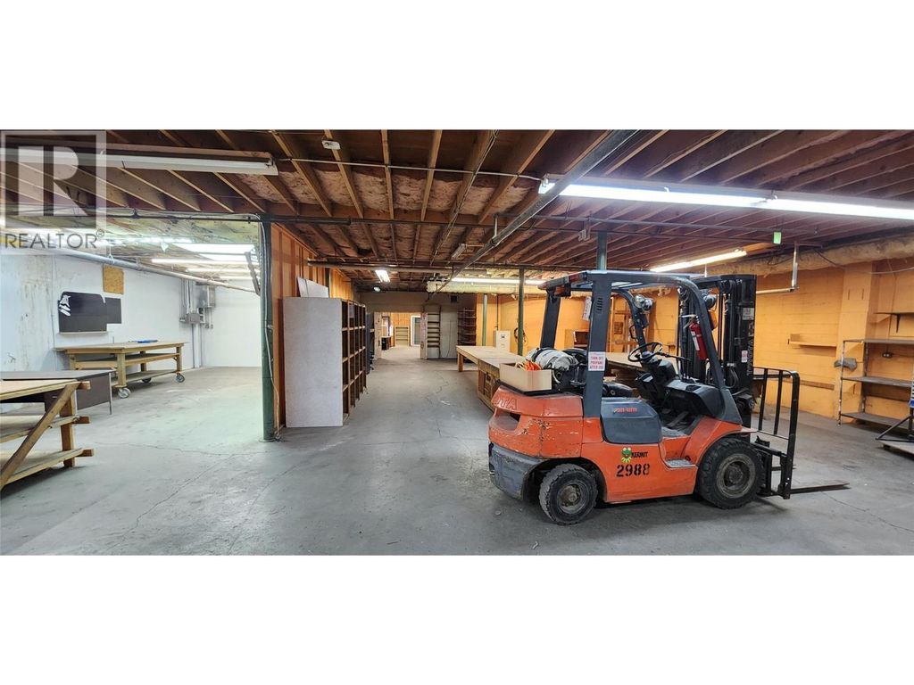 310 Co-op Avenue Unit# 102, Oliver