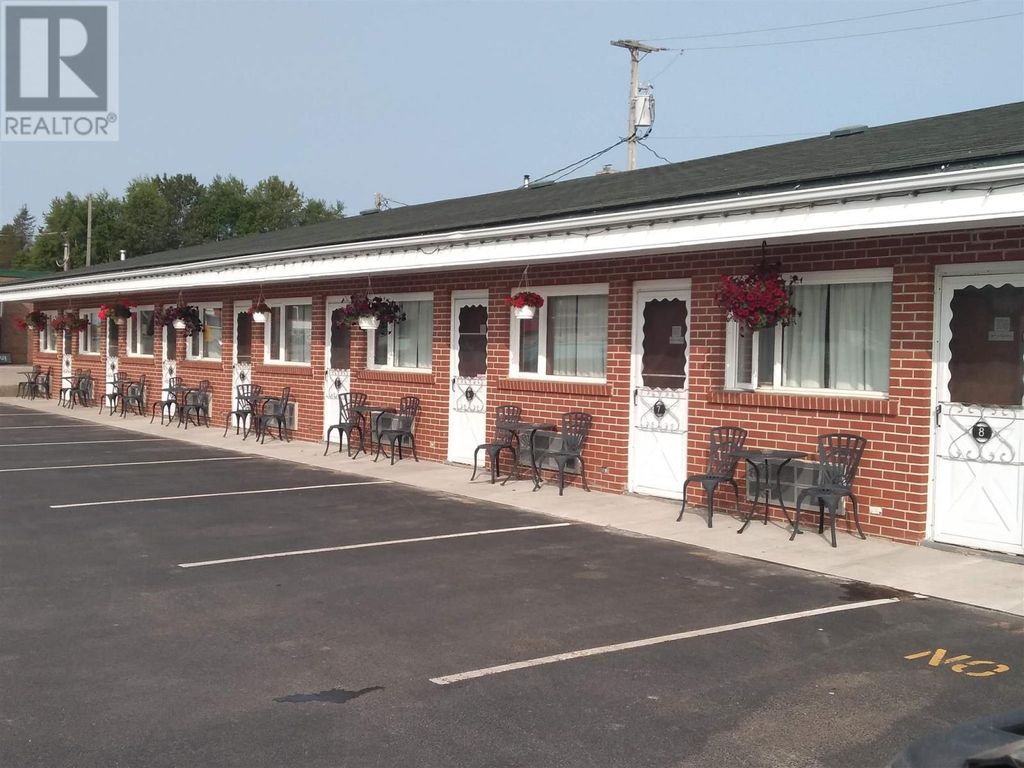 164 Mission Rd, Wawa