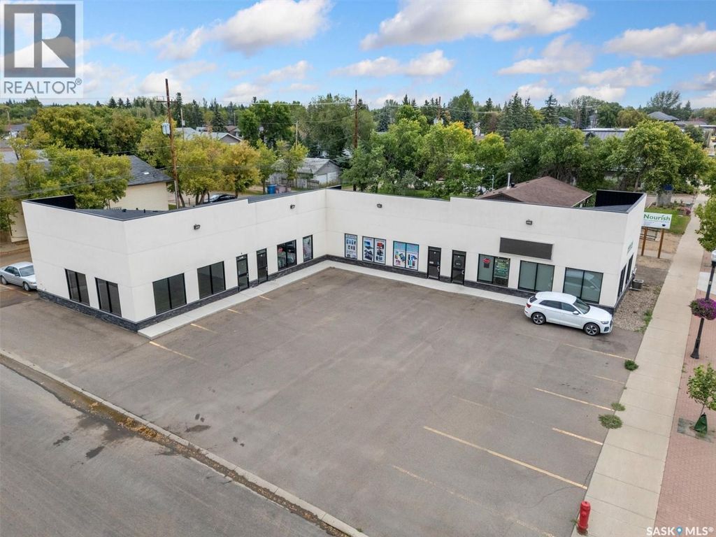 3 212 Central Street, Warman