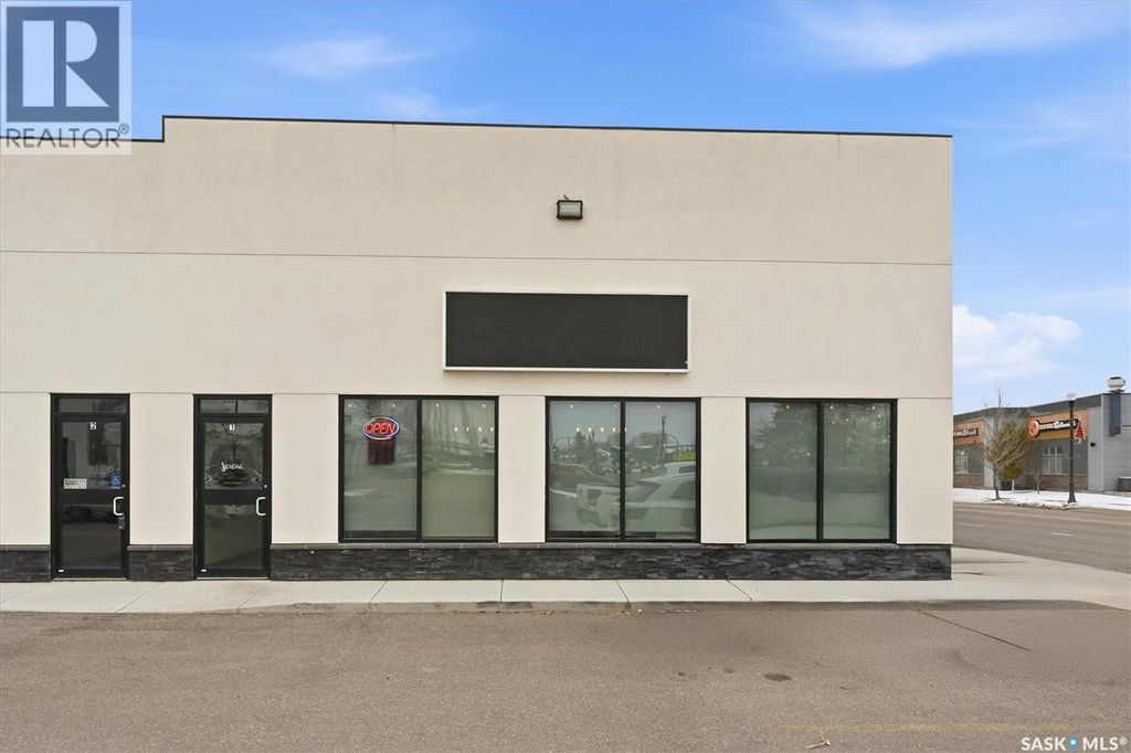4 212 Central Street W, Warman
