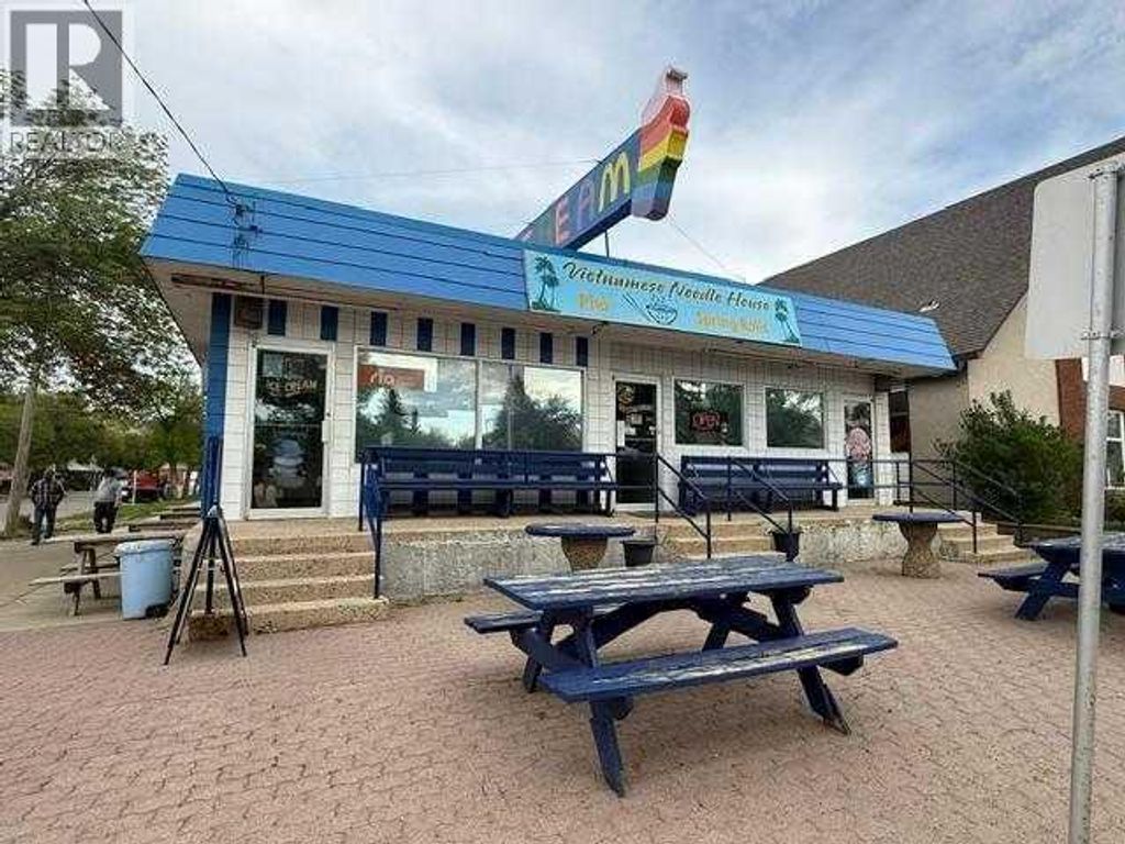 202 2 Street W, Drumheller