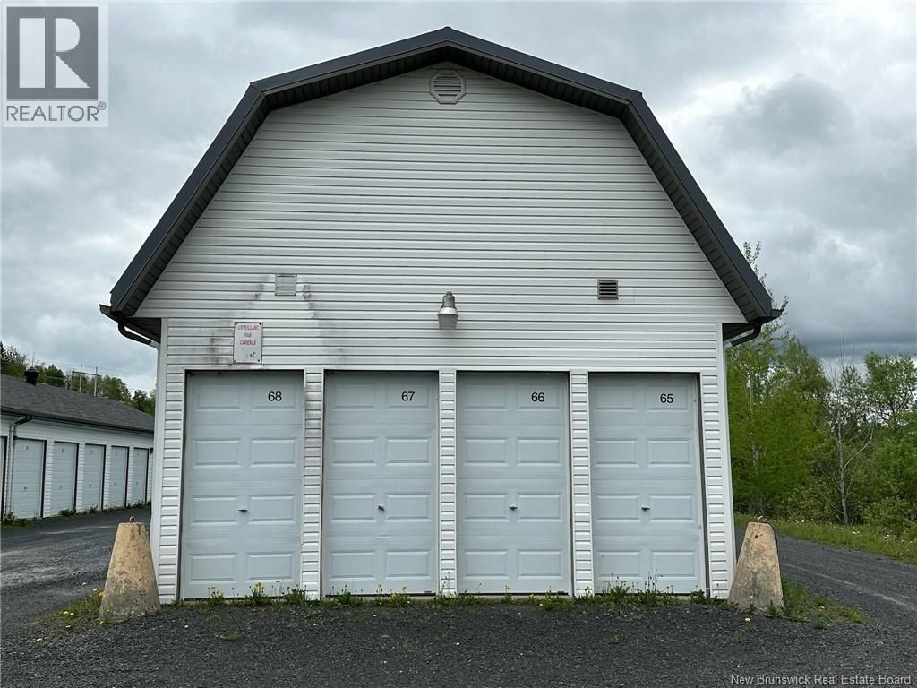 45 Iroquois Road, Saint-Basile