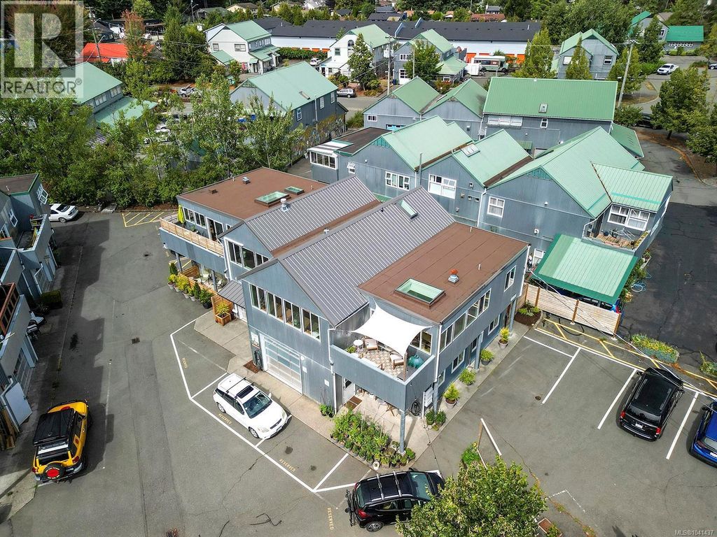 A/d & B/c 2449 Rosewall Cres, Courtenay