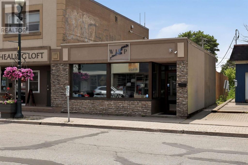 715 Queen St E, Sault Ste. Marie