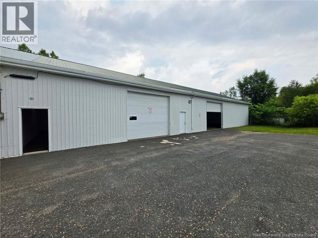1095 Bridge Street, Bathurst