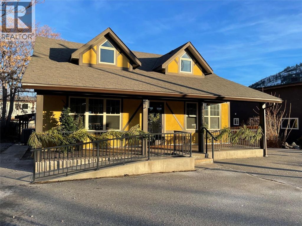 13017 Rosedale Avenue, Summerland