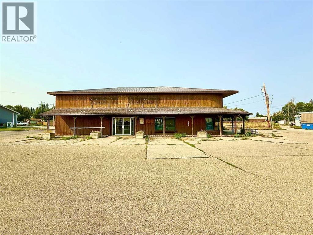 988 Main Street, Pincher Creek