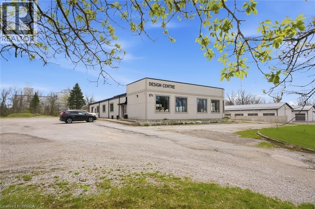 571 Bank Street, Simcoe