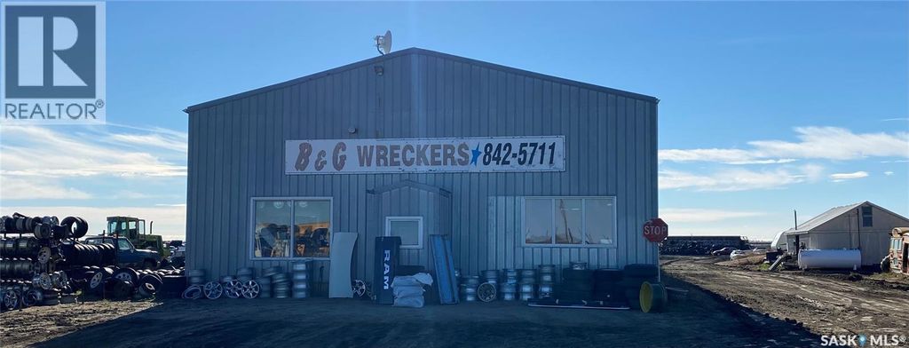 B & G Wreckers, Brokenshell Rm No. 68