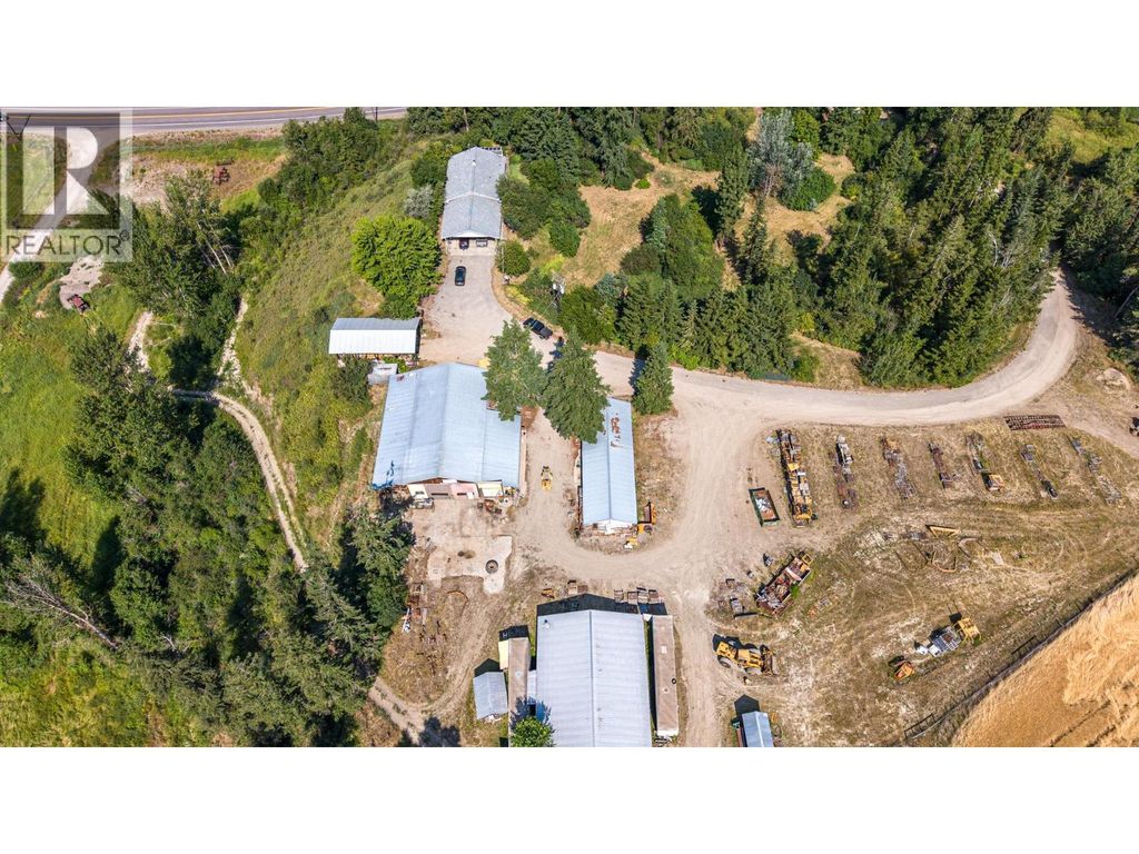 4274 97a Highway, Spallumcheen