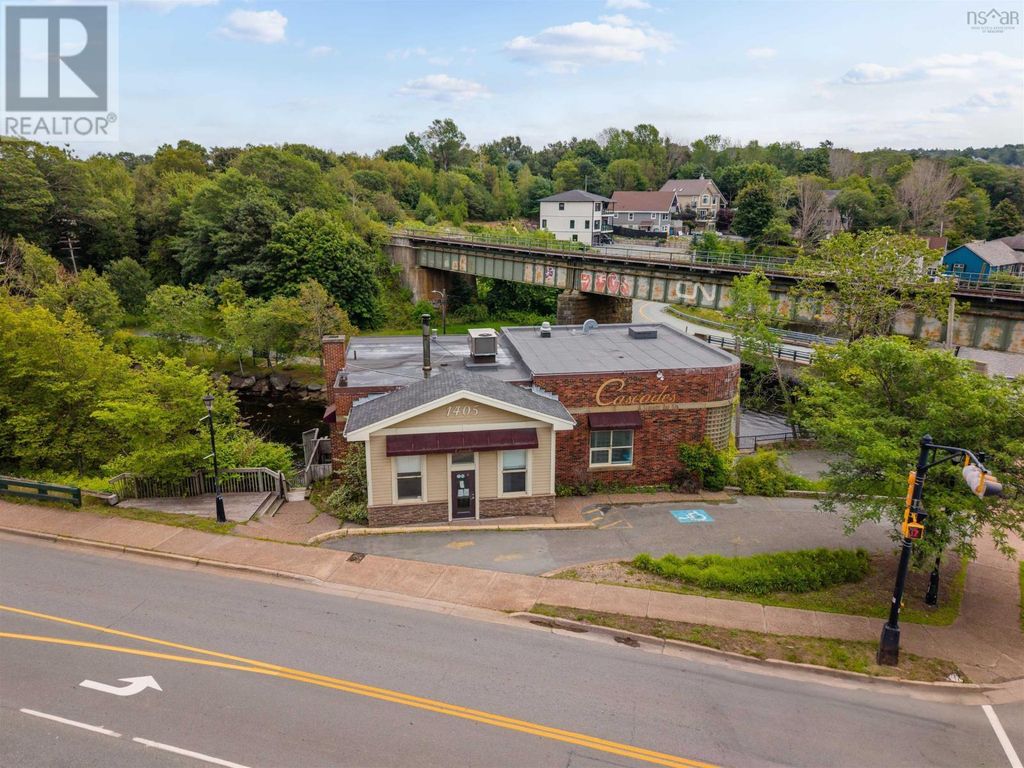 1405 Bedford Highway, Bedford